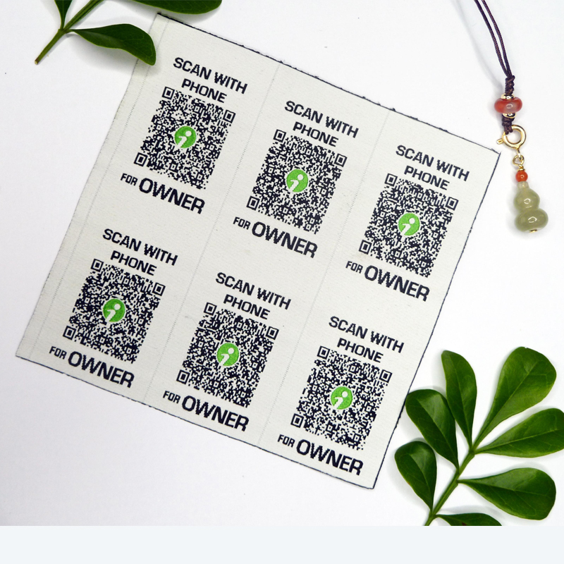  Woven Label with Only QR Code